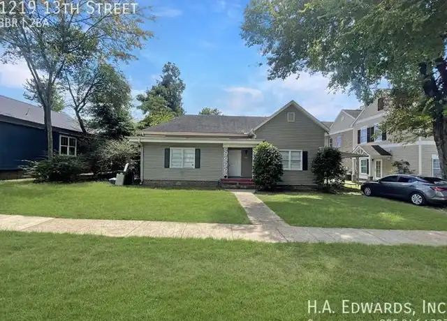 Property at 1219 13th St, Tuscaloosa, AL, 35401, 3 beds, 2 baths, [object Object]