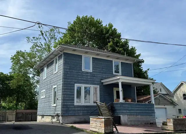 Property at 39 Crescent Pl, Middletown, NY, 10940, 3 beds, 1 bath, [object Object]
