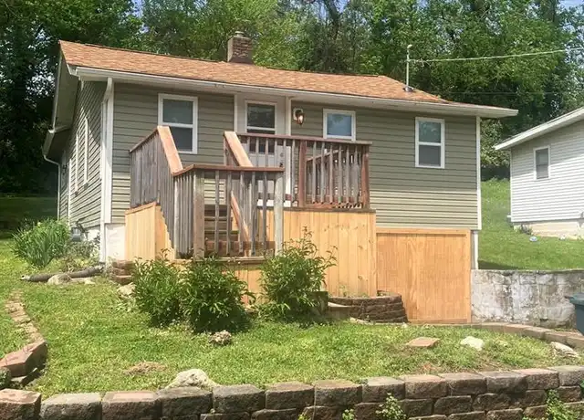 Property at 620 Sheppard St, Alton, IL, 62002, 2 beds, 1 bath, [object Object]