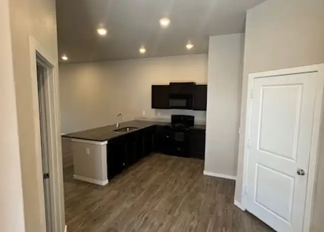 Property at 7041 96th St Unit B, Lubbock, TX, 79424, 3 beds, 2 baths, [object Object]