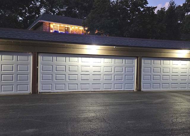 Photo of 191 Hillcrest Ter Unit 1B, Bloomingdale, IL 60108