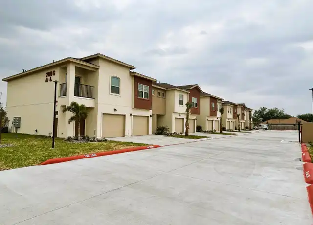 Property at 700 S Mon Mack Rd Unit G, Edinburg, TX, 78539, 2 beds, 2.5 baths, [object Object]