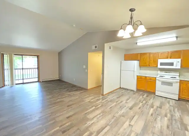 Property at 4821 E 41st St Unit 208, Sioux Falls, SD, 57110, 2 beds, 1 bath, [object Object]