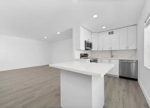 Property at 511 Flanders K, Delray Beach, FL, 33484, 2 beds, 2 baths, [object Object]