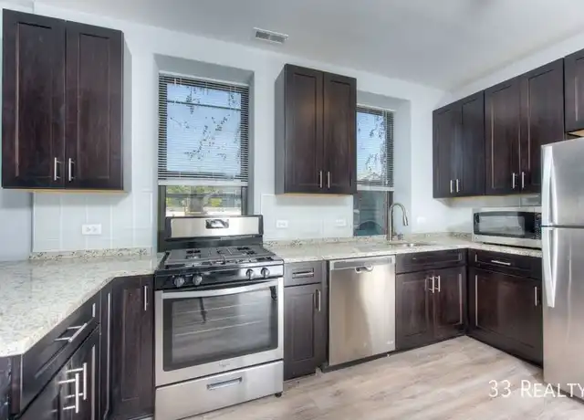 Property at 1420 W Blackhawk St Unit 3M, Chicago, IL, 60642, 3 beds, 2 baths, [object Object]