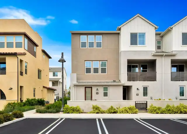 Property at 142 Juniper Dr, Ladera Ranch, CA, 92694, 2 beds, 2.5 baths, [object Object]