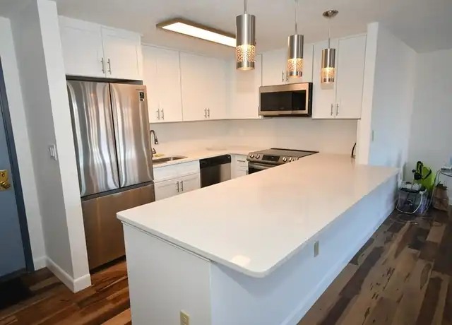 Property at 11 Church St, Salem, MA, 01970, 1 bed, 1 bath, [object Object]