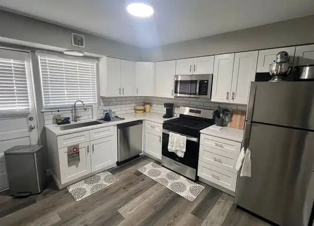 Property at 5109 Washington St Unit D, Downers Grove, IL, 60515, 1 bed, 1 bath, [object Object]