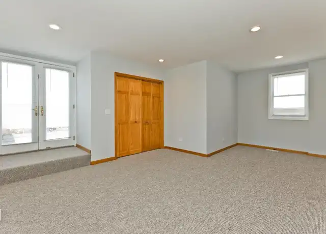 Property at 2338 N Greenview Ave, Chicago, IL, 60614, 3 beds, 2 baths, [object Object]
