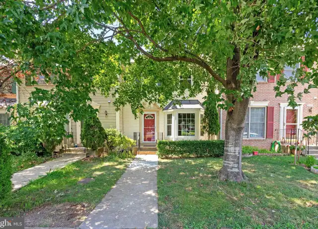 Property at 5708 Belcher Farm Dr, Centreville, VA, 20120, 3 beds, 3.5 baths, [object Object]