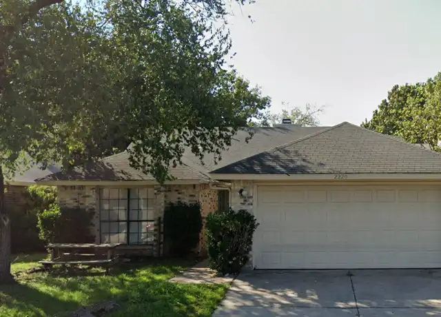 Property at 2220 Wamsetta Dr, Arlington, TX, 76018, 3 beds, 2 baths, [object Object]