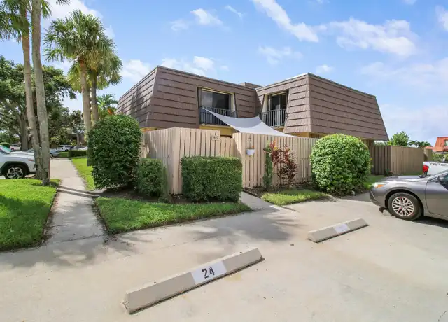 Property at 912 9th Ct, Palm Beach Gardens, FL, 33410, 2 beds, 2.5 baths, [object Object]
