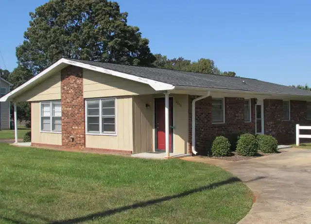 Property at 6016 Pleasant Grove Rd, Charlotte, NC, 28216, 2 beds, 1 bath, [object Object]