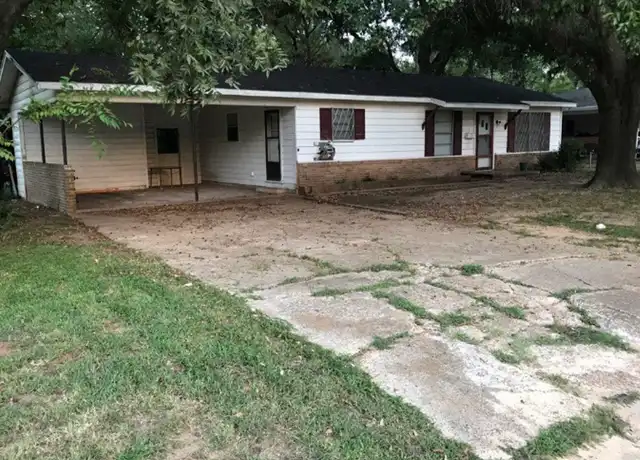 Property at 132 Oak Grove Dr, Sulphur Springs, TX, 75482, 3 beds, 1 bath, [object Object]