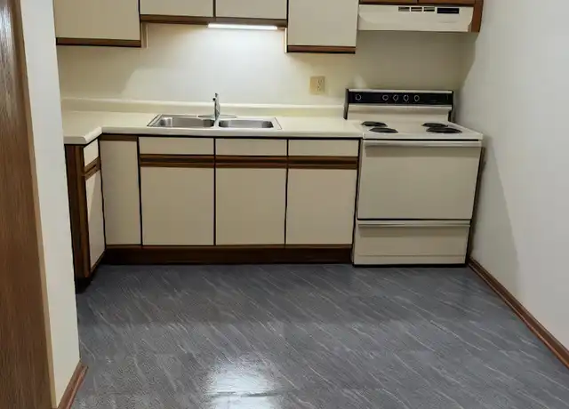 Property at 331 W Main St Unit 203, Waukesha, WI, 53186, 1 bed, 1 bath, [object Object]