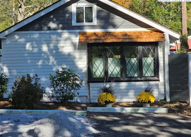 Property at 494 Cranberry St, Newland, NC, 28657, 1 bed, 1 bath, [object Object]