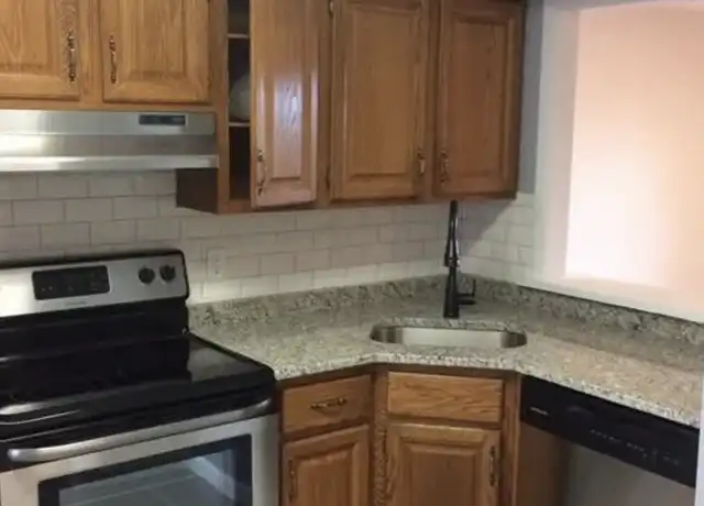 Property at 178 Flax Hill Rd Unit B103, Norwalk, CT, 06854, 2 beds, 1 bath, [object Object]