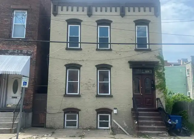 Property at 120 Jefferson St Unit 1, Troy, NY, 12180, 2 beds, 1 bath, [object Object]
