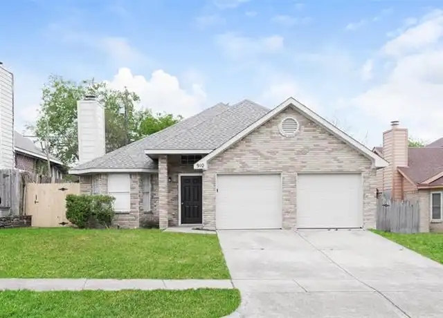 Property at 910 Ragland Dr, Cedar Hill, TX, 75104, 3 beds, 2 baths, [object Object]