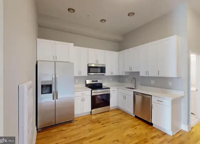 Property at 100 W Lexington St Unit 404, Baltimore, MD, 21201, 1 bed, 1 bath, [object Object]