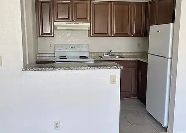 Property at Chateaux Apartments - 240 Alemeda Dr, Palm Springs, FL, 33461, 1-2 bed, 1-2 bath, [object Object]
