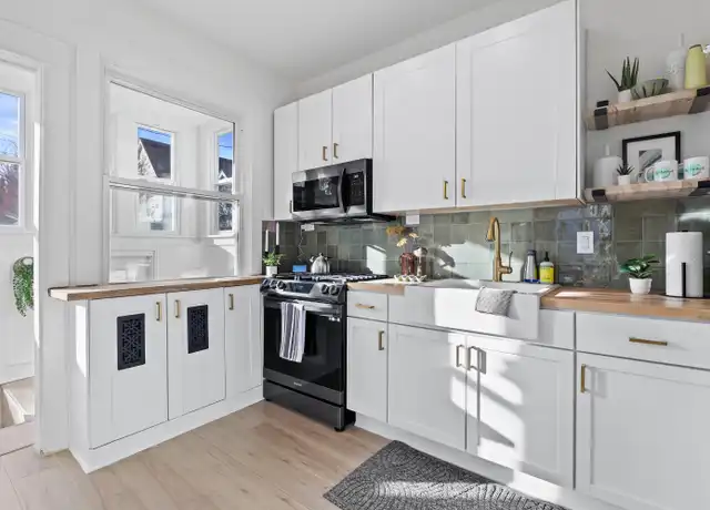 Property at 1613 E Hartford Ave, Milwaukee, WI, 53211, 3 beds, 1 bath, [object Object]