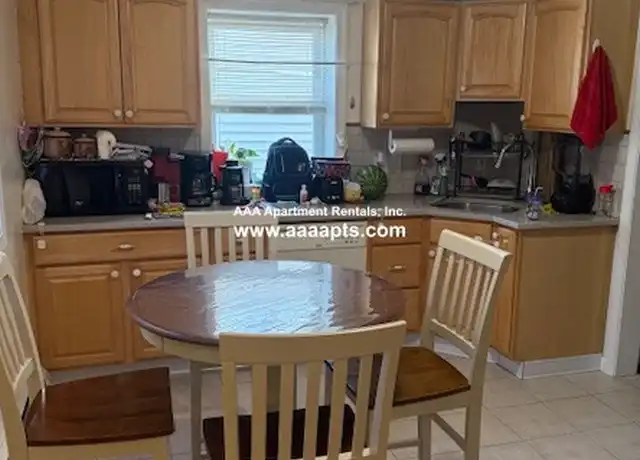 Property at 94 Nichols St Unit 1R, Everett, MA, 02149, 2 beds, 1 bath, [object Object]