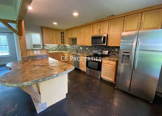 Photo of 7076 Wickshire Cv W, Germantown, TN 38138