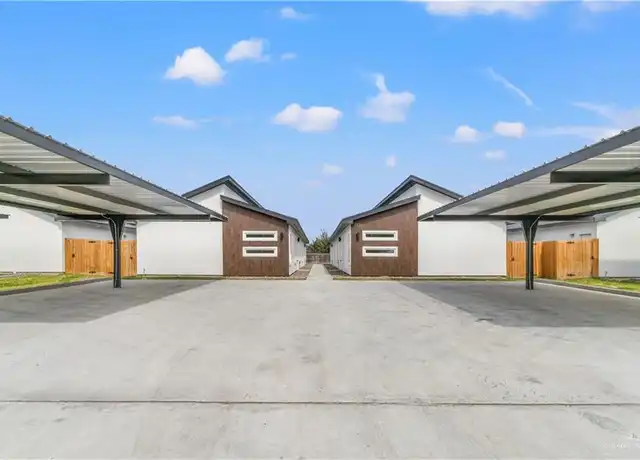 Property at 1300 W Platinum Dr Unit 2, Pharr, TX, 78577, 3 beds, 2 baths, [object Object]