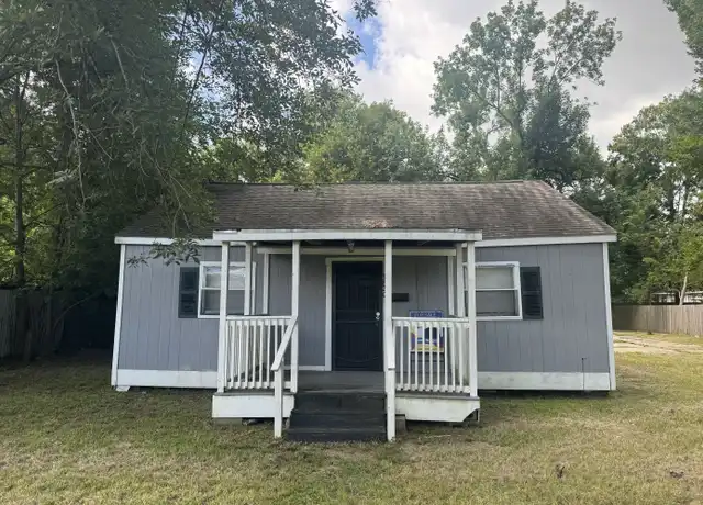 Property at 3820 Byron St, Baton Rouge, LA, 70805, 4 beds, 1.5 baths, [object Object]