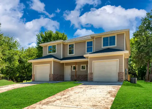 Property at 805 S 6th St Unit 3, Bonham, TX, 75418, 3 beds, 2.5 baths, [object Object]
