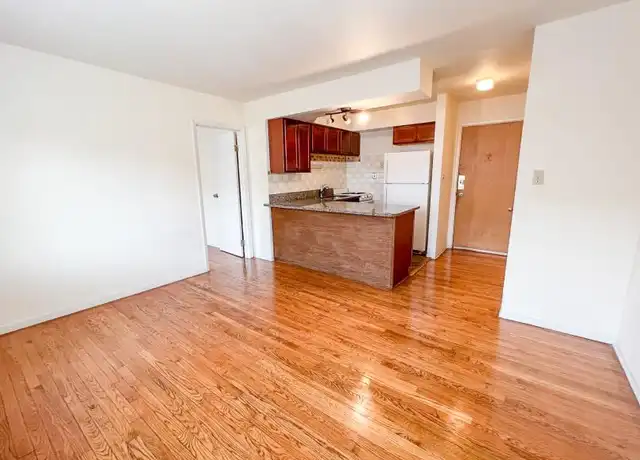Property at 6110 N Kenmore Ave, Chicago, IL, 60660, 1 bed, 1 bath, [object Object]