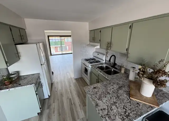 Property at 14825 Kilpatrick Ave, Midlothian, IL, 60445, 2 beds, 1 bath, [object Object]
