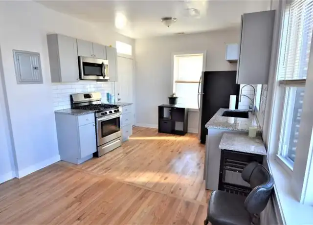 Property at 5610 N Western Ave, Chicago, IL, 60659, 1 bed, 1 bath, [object Object]