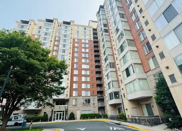 Property at 2726 Gallows Rd #807, Vienna, VA, 22180, 2 beds, 2 baths, [object Object]