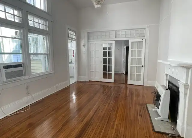 Property at 7820 Saint Charles Ave Unit 4, New Orleans, LA, 70118, 1 bed, 1 bath, [object Object]