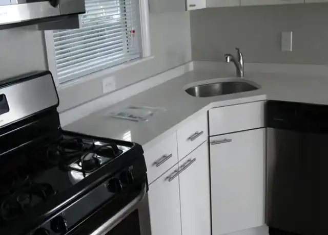 Property at 864 Massachusetts Ave, Cambridge, MA, 02139, 1 bed, 1 bath, [object Object]