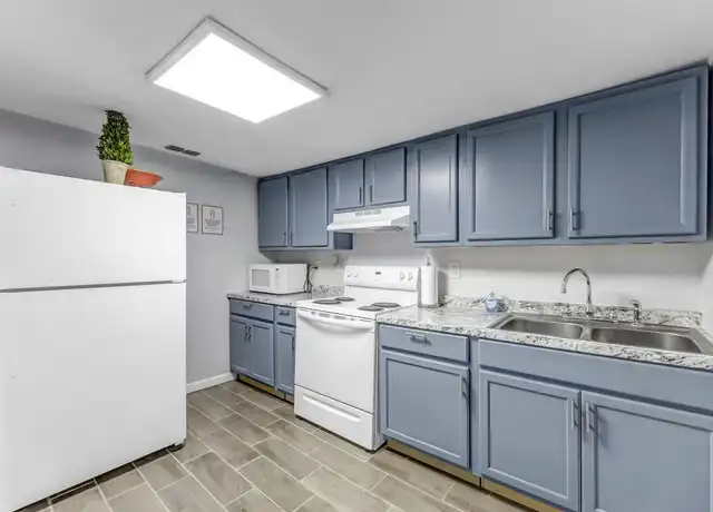 Property at 1907 McDower Ln, Orange Park, FL, 32073, 1 bed, 1 bath, [object Object]