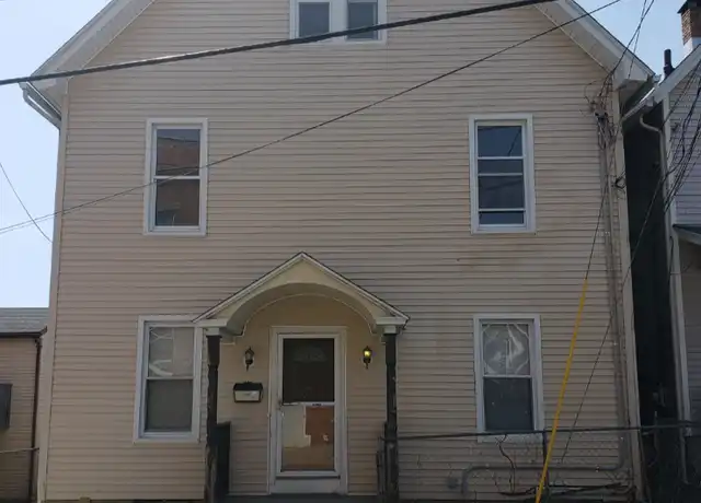 Property at 10 6th St Unit 3rd, Derby, CT, 06418, 2 beds, 1 bath, [object Object]