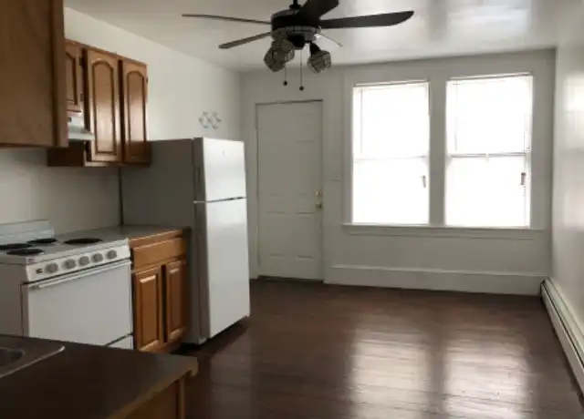 Property at 322 Central St, Manchester, NH, 03103, 1 bed, 1 bath, [object Object]