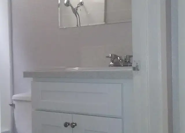 Photo of 850 S Vincent Ave, Azusa, CA 91702