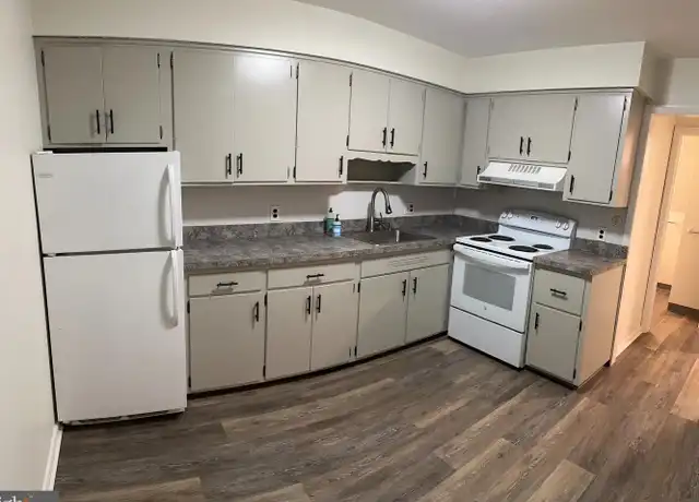 Property at 2 Bridge St, Lambertville, NJ, 08530, 1 bed, 1 bath, [object Object]