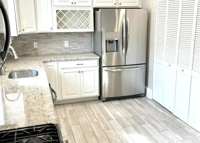Property at 2 Jackson St Unit 2, Saugus, MA, 01906, 3 beds, 1 bath, [object Object]