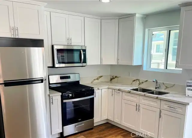 Property at 1807 S Gramercy Pl Unit 1807, Los Angeles, CA, 90019, 1 bed, 1 bath, [object Object]