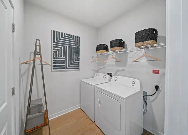 Photo of 2000 Emblem Cir, Oswego, IL 60543