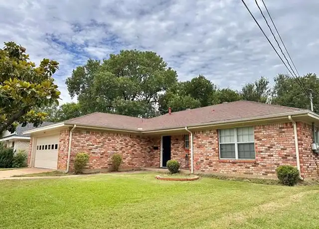 Property at 1520 Ridgeway Dr, Sherman, TX, 75092, 3 beds, 2 baths, [object Object]