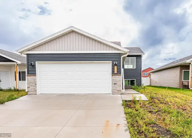 Property at 6718 68th St S, Horace, ND, 58047, 4 beds, 2 baths, [object Object]