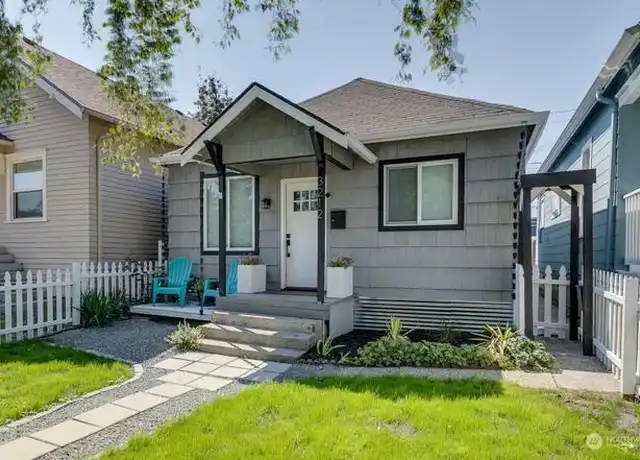 Property at 3212 Oakes Ave, Everett, WA, 98201, 2 beds, 1 bath, [object Object]