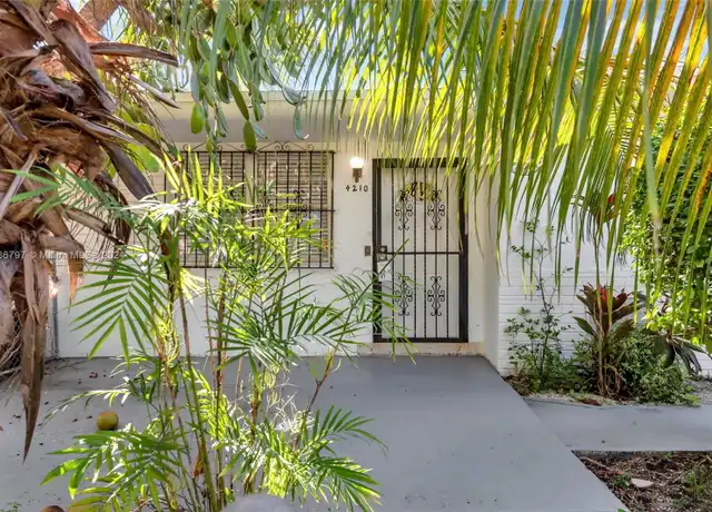 Property at 4200 NE 1st Ave, Miami, FL, 33137, 2 beds, 1 bath, [object Object]