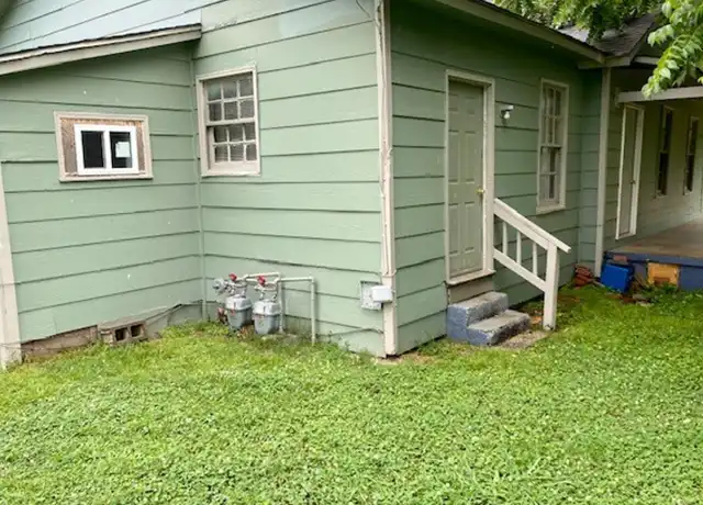 Property at 3614 Fairview St SW, Huntsville, AL, 35805, 1 bed, 1 bath, [object Object]